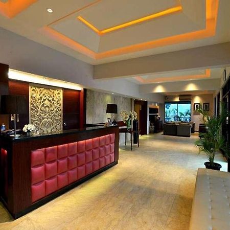Hotel Omega Karawang Bagian luar foto